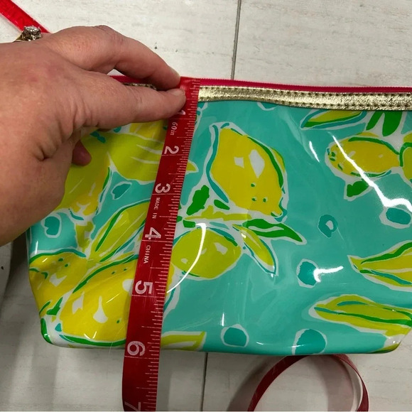 NWOT Lilly Pulitzer For Estee Lauder Makeup Travel Zip Bag Waterproof Case Aqua - Picture 5 of 7